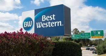 SureStay Plus Hotel by Best Western Raleigh North Downtown - Bild 4