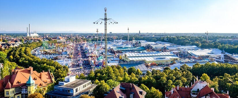 München Oktoberfest von oben, Bayern, Deutschland, Volksfest