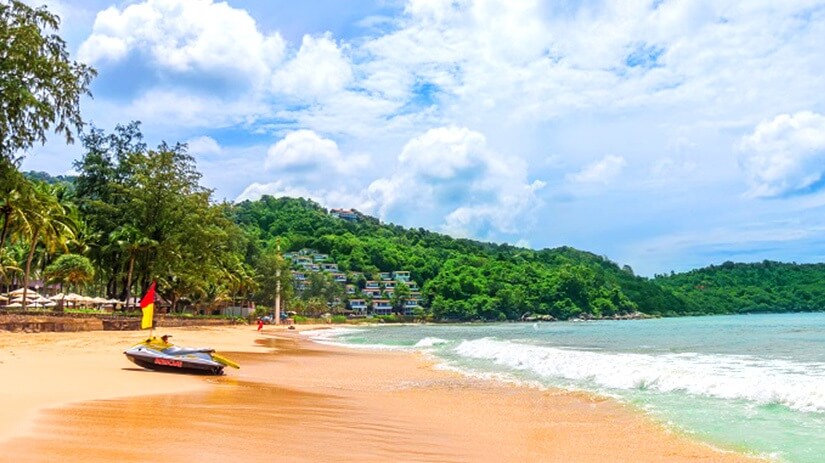 Kata Beach auf Phuket