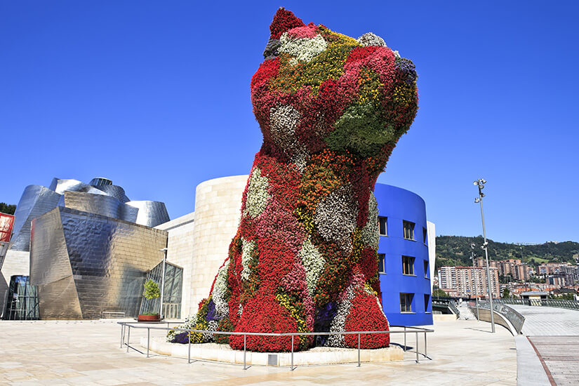 Puppy wacht vor Guggenheim-Museum