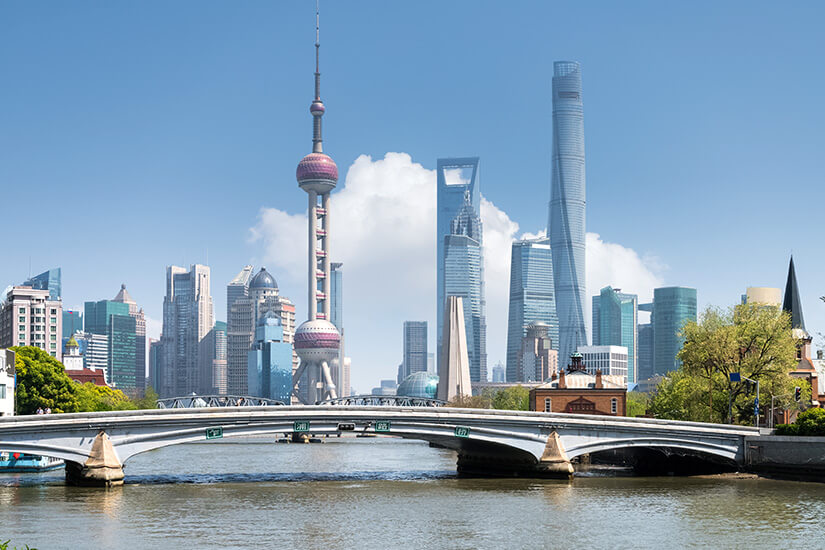 Blick auf die Skyline und Shanghai Tower