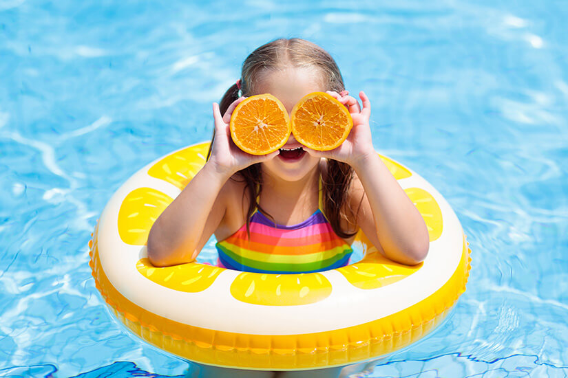 Wasserspaß im Hotelpool