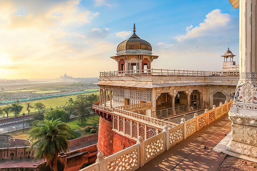 Agra Fort mit Blick auf Taj Mahal