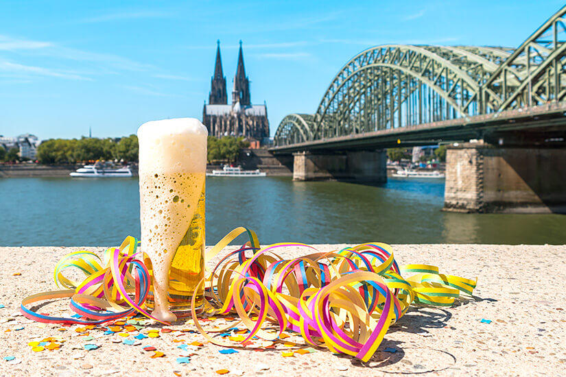 Sonniges Wetter beim Karneval in Köln