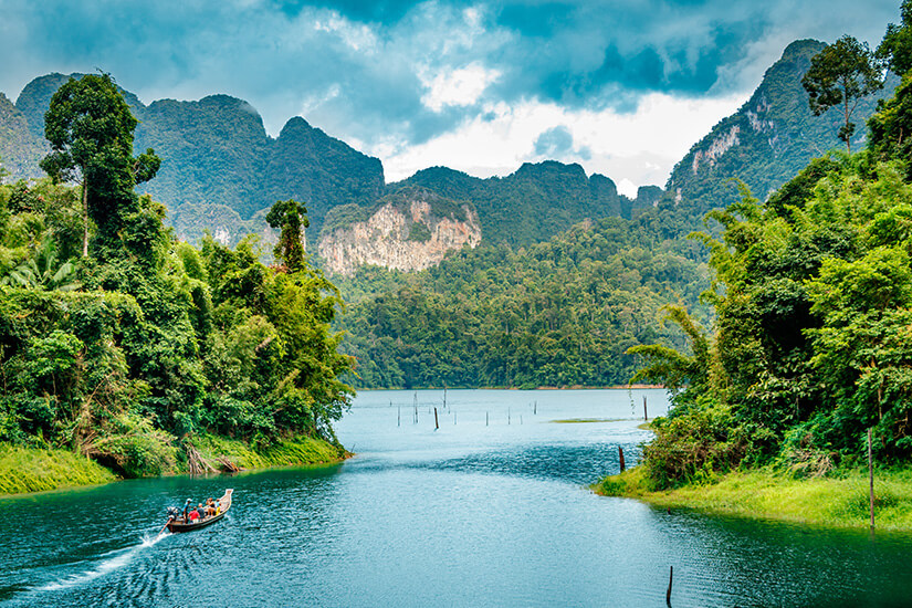 Ratchaprapha Dam im Khao Sok National Park