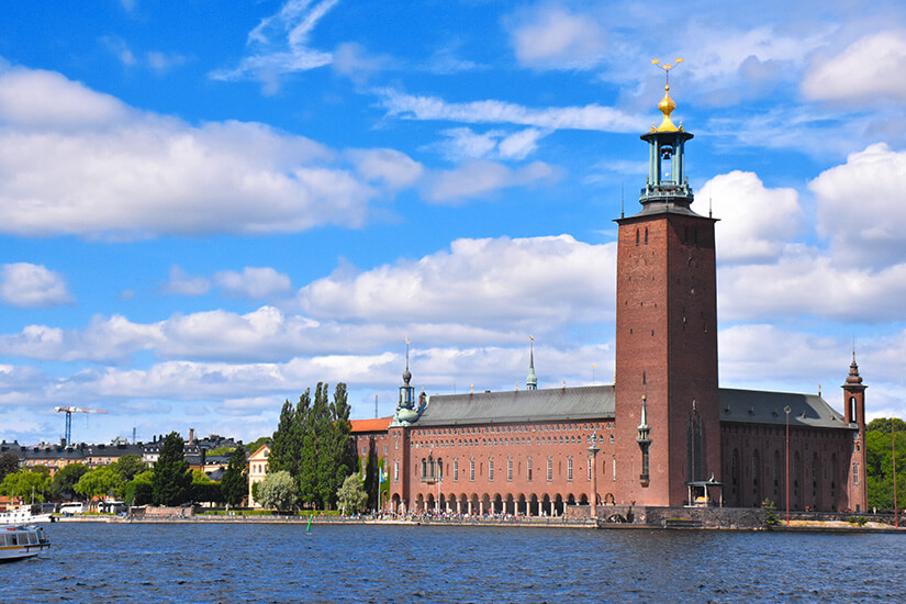 Stockholmer Rathaus, Blick vom Wasser aus