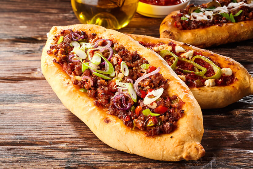 Pide mit Hackfleisch