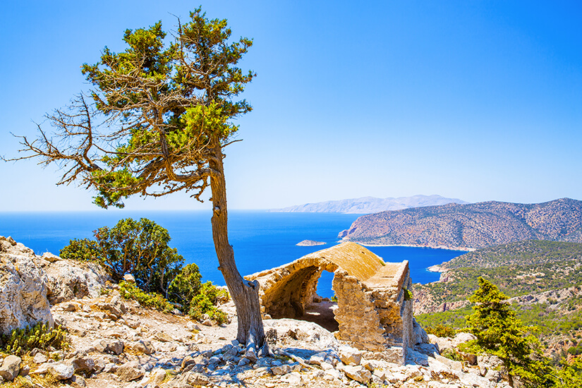 Historische Ruinen und Natur auf Rhodos