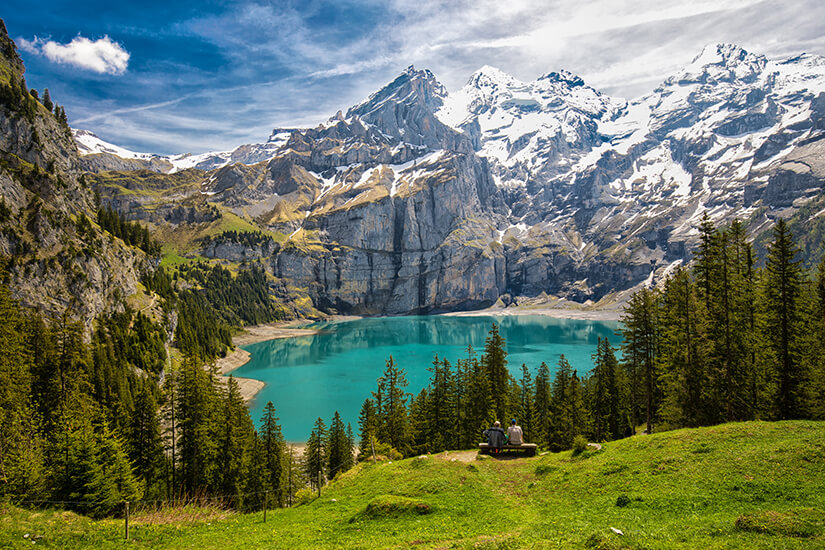 Blick auf den Schweizer Oeschinensee