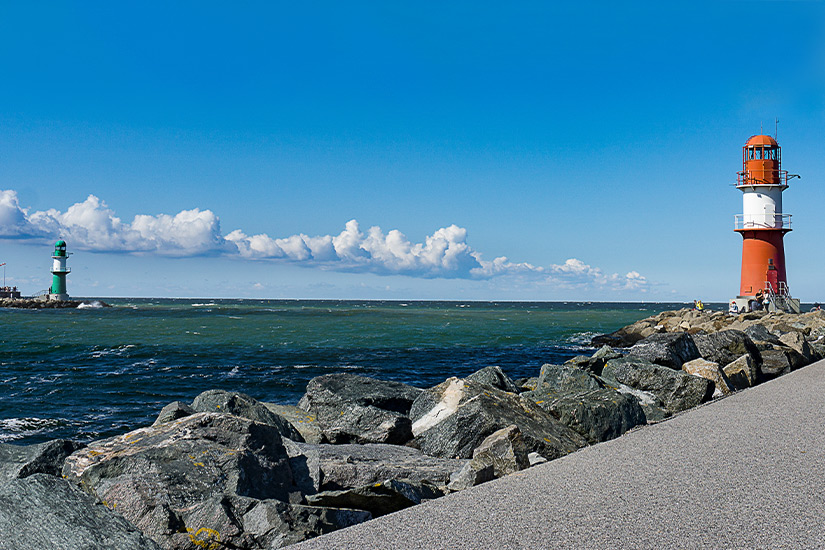 Muendung der Warnow in die Ostsee