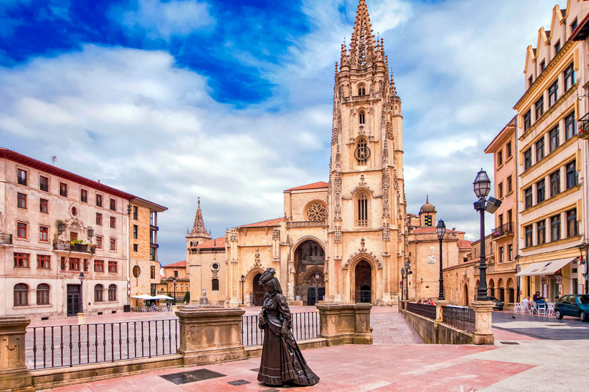 Oviedo-Plaza-Alfonso-II