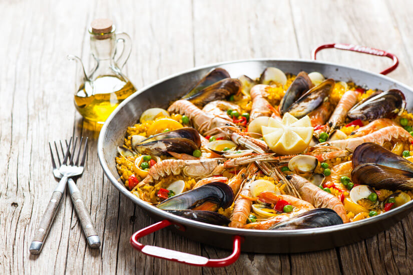 Paella Reis und Meeresfruechte