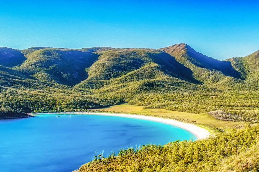 Man-beachte-die-Form-Wineglass-Bay