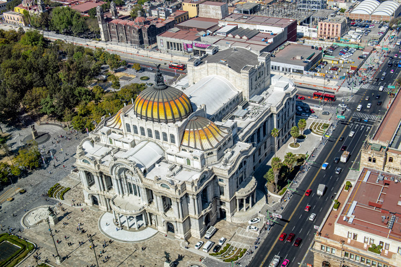 Lauftaufnahme-Palacio-de-Bellas-Artes