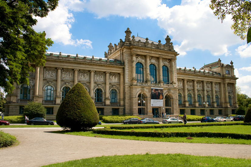 Durchs-Landesmuseum-Hannover-schlendern