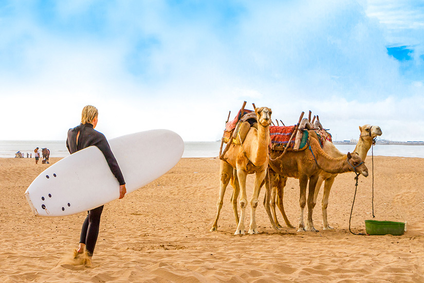 Essaouira-Surferin-am-Strand