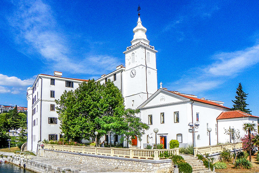 Crikvenica Kirche Maria Himmelfahrt