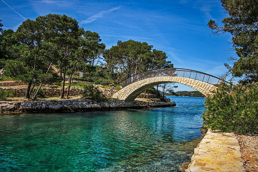 Mljet Fussgaengerbruecke