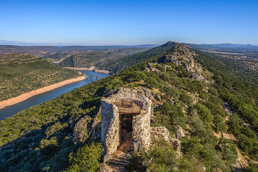 Castillo de Monfraguee