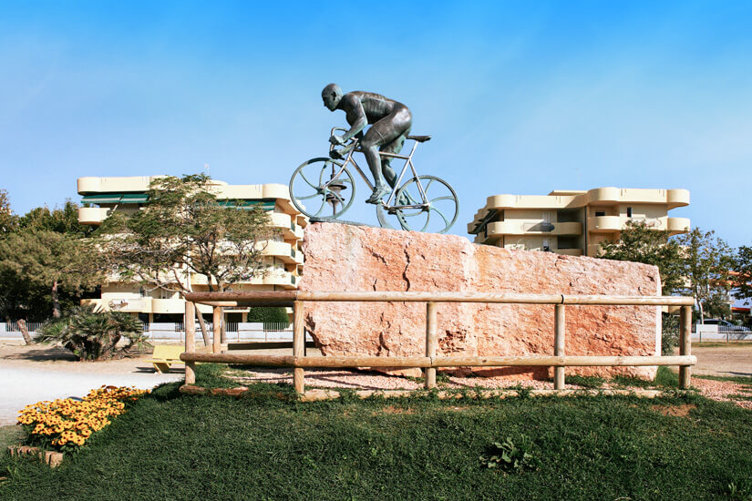 Monumento a Marco Pantani